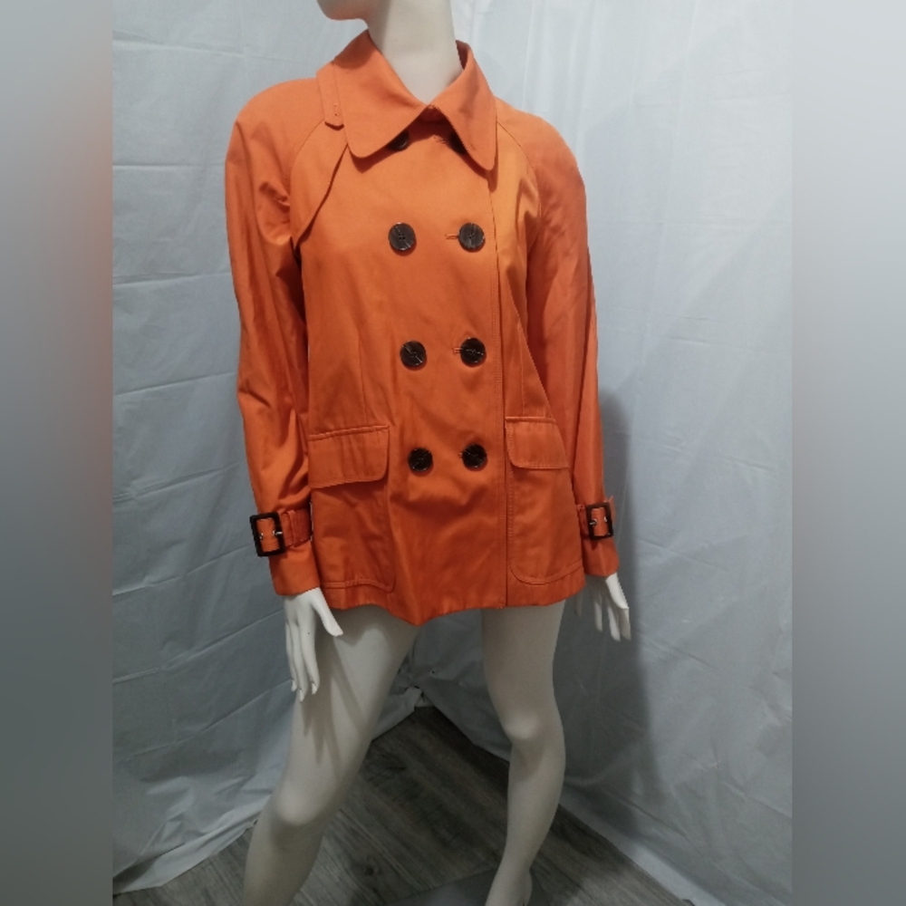Linea Donatella Orange Pea Coat with Double-Breasted Style and Wide Collar